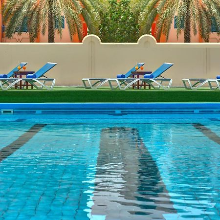 Al Bustan Flats Hotel Sharjah Luaran gambar