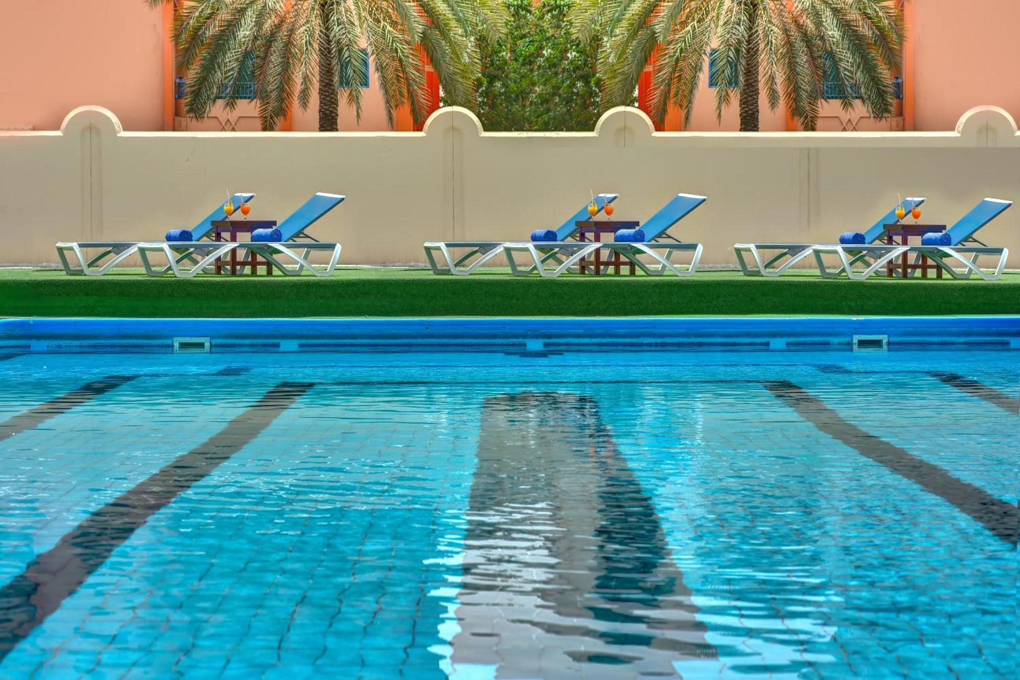 Al Bustan Flats Hotel Sharjah Luaran gambar