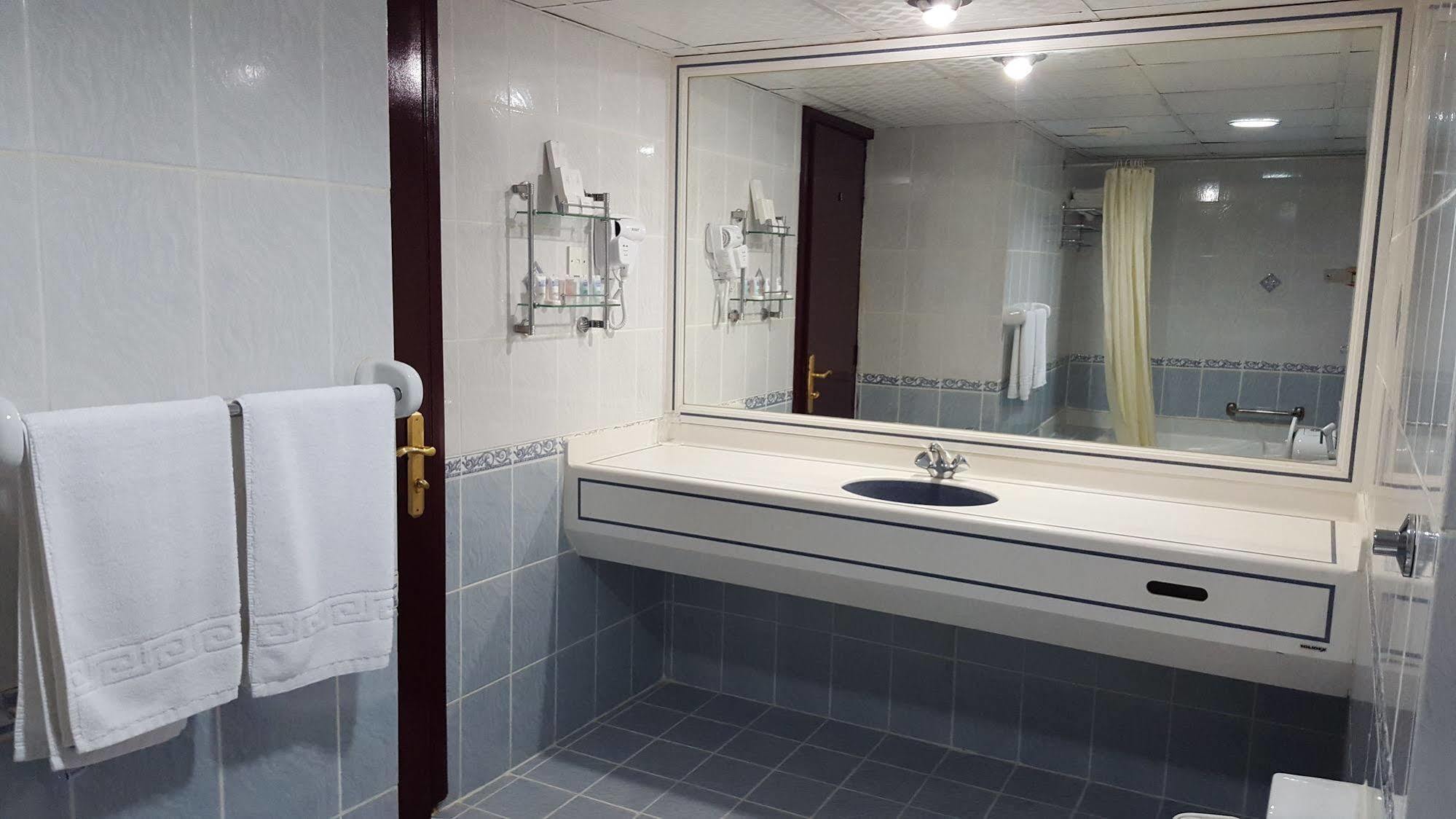 Al Bustan Flats Hotel Sharjah Luaran gambar